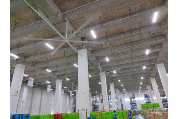工业吊扇和家用吊扇有什么区别？为什么工业风扇适合高大空间？